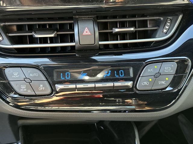 Used 2021 Toyota C-HR XLE image 25