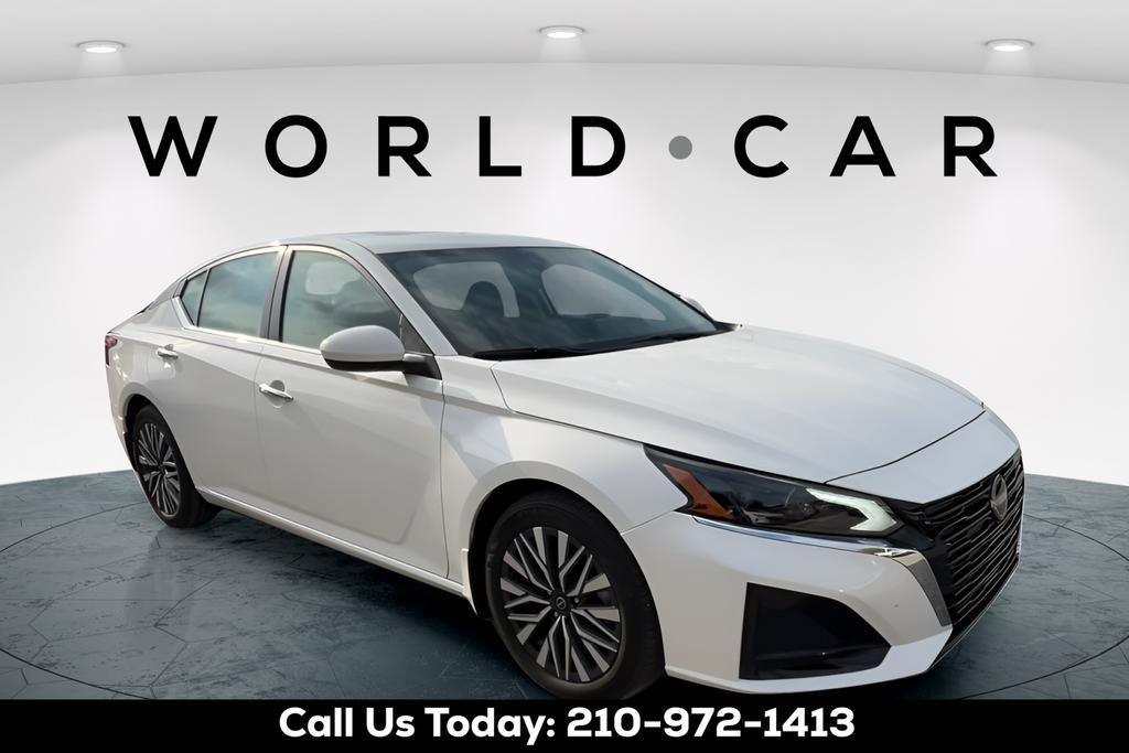 Used 2024 Nissan Altima 2.5 SV w/ SV Premium Package