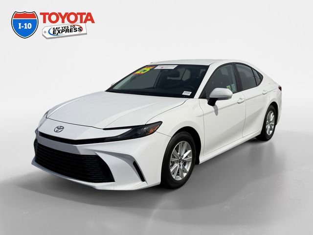 Certified 2025 Toyota Camry LE image 1