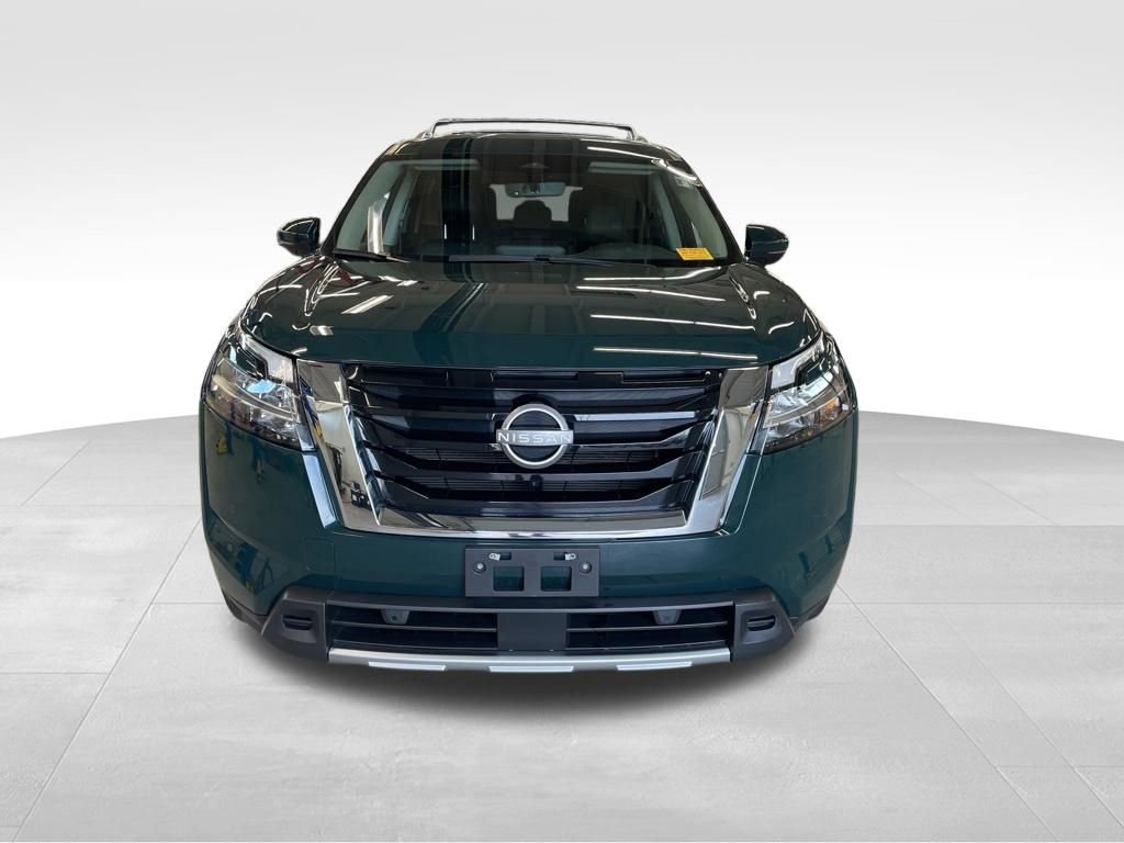 Used 2023 Nissan Pathfinder SL AWD/4WD image 5