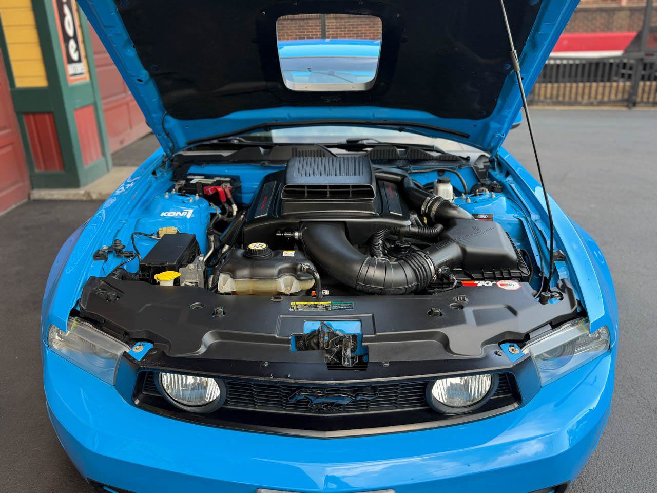 Used 2010 Ford Mustang GT Premium RWD image 29