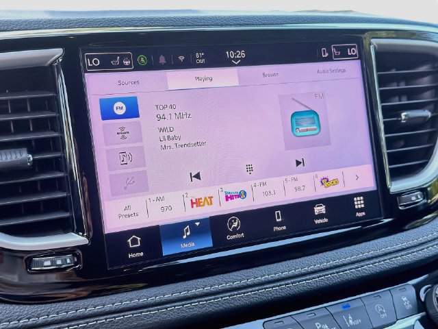Used 2025 Chrysler Pacifica Select FWD image 15