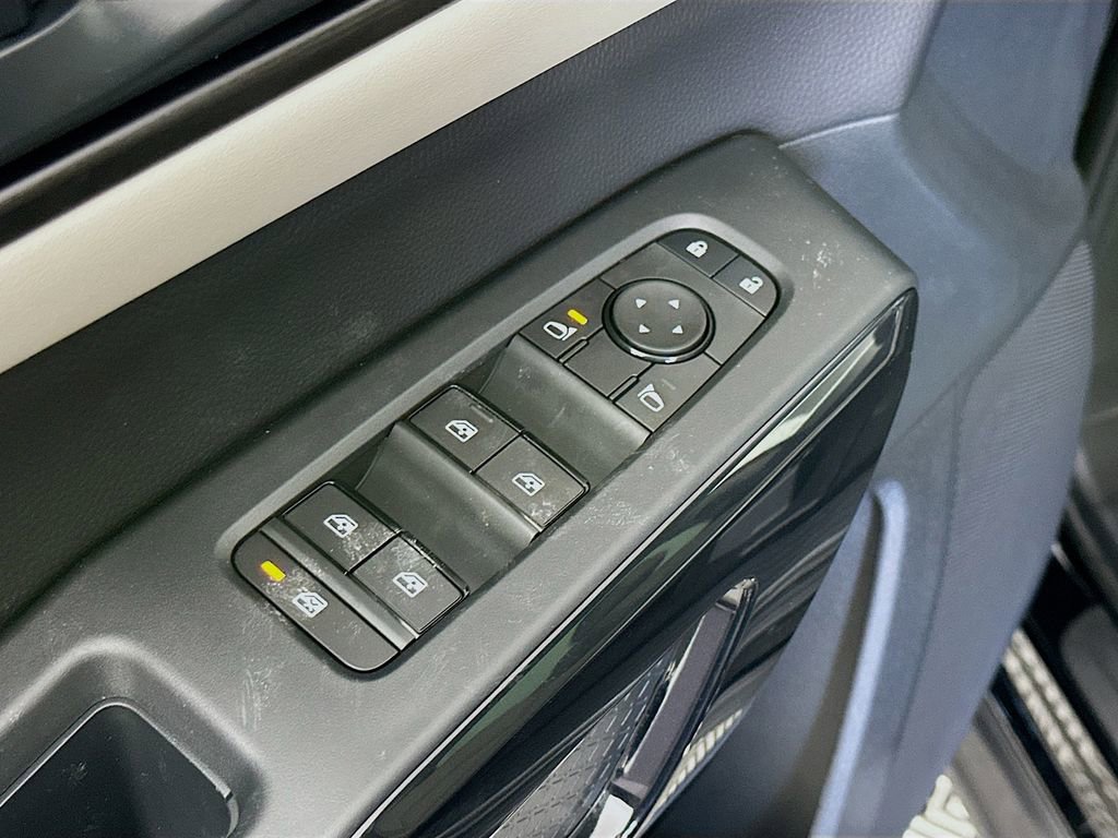 New 2025 Nissan Pathfinder SV w/ Cargo Package image 23