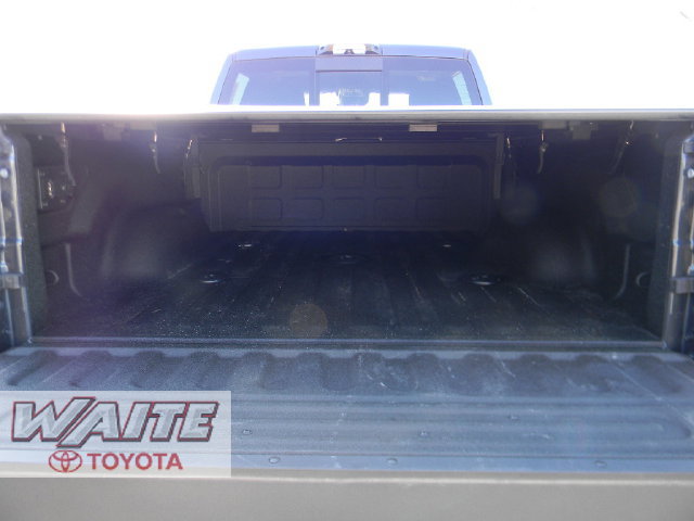 Used 2025 RAM 3500 Big Horn AWD/4WD image 4