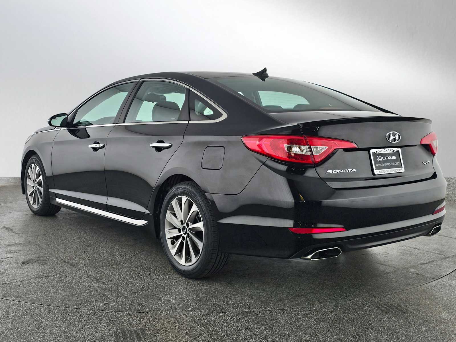Used 2017 Hyundai Sonata Sport w/ Value Edition Package 02 image 5