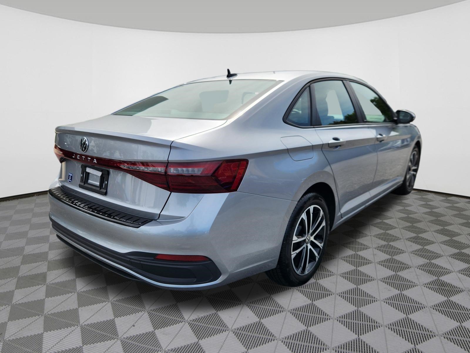 Certified 2026 Volkswagen Jetta Sport FWD image 4