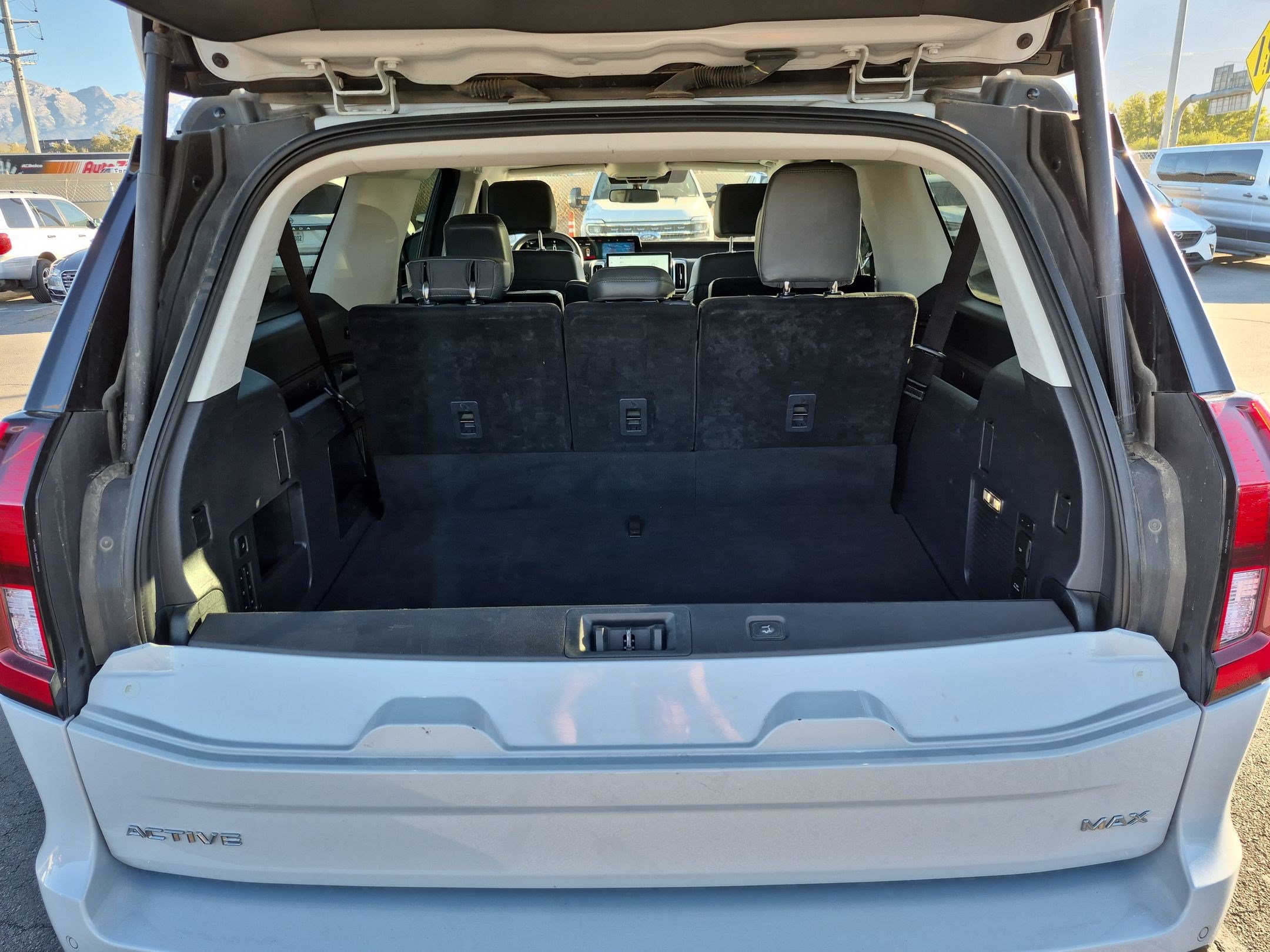 Used 2025 Ford Expedition Max Active AWD/4WD image 33
