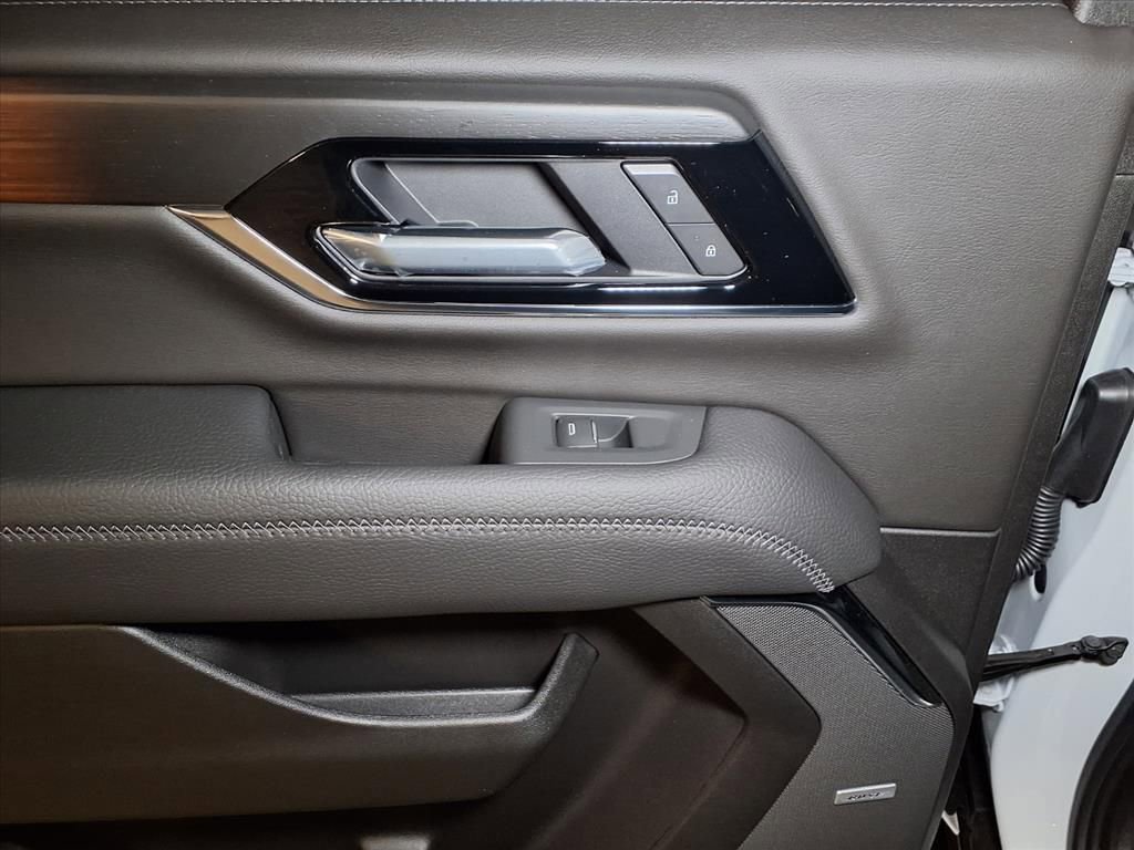 New 2026 GMC Yukon XL Denali w/ Sun & Power Step Package image 11