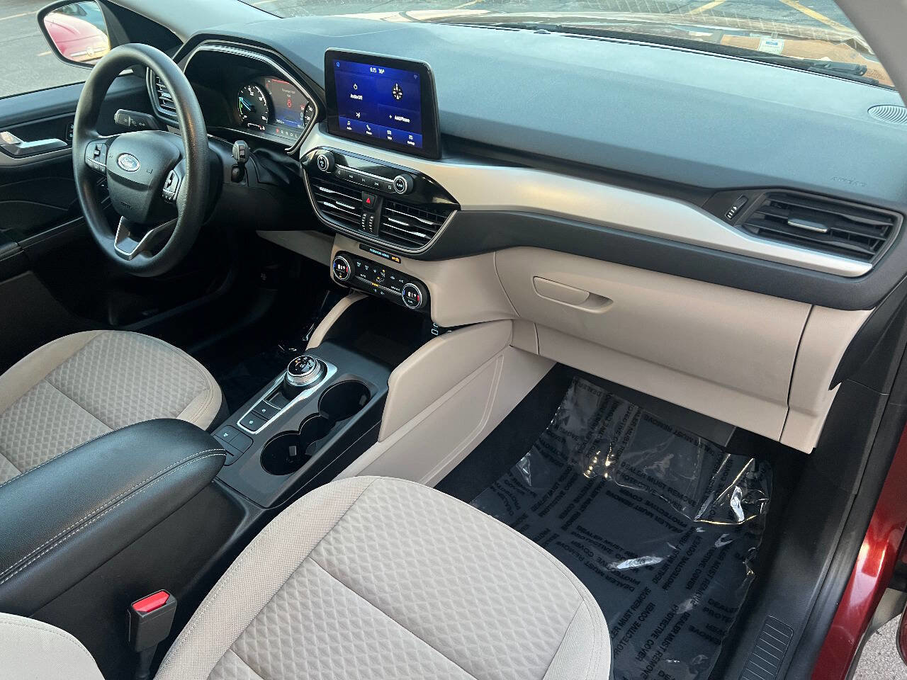 Used 2021 Ford Escape SE image 25