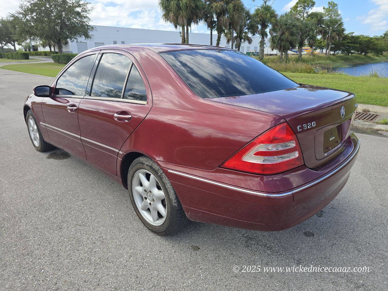 Used 2003 Mercedes-Benz C 320 4MATIC Sedan image 4