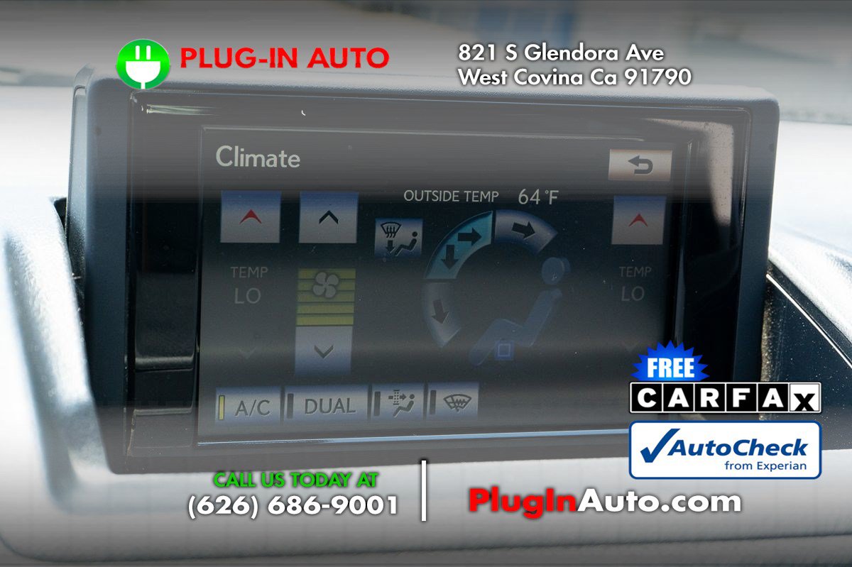 Used 2013 Lexus CT 200h w/ Leather Pkg FWD image 29