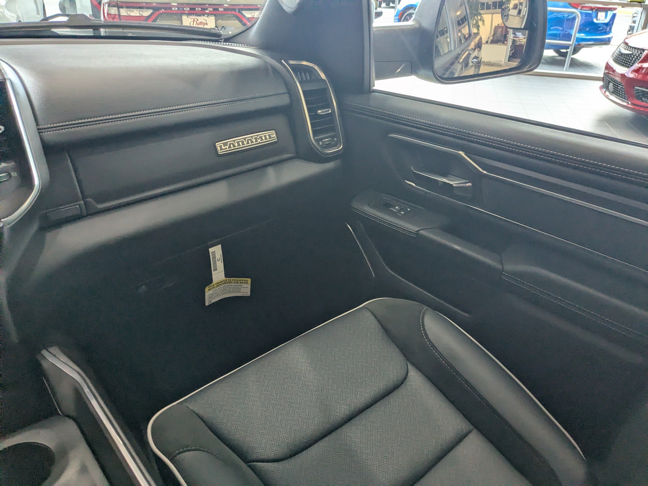 New 2026 RAM 1500 Laramie AWD/4WD image 23