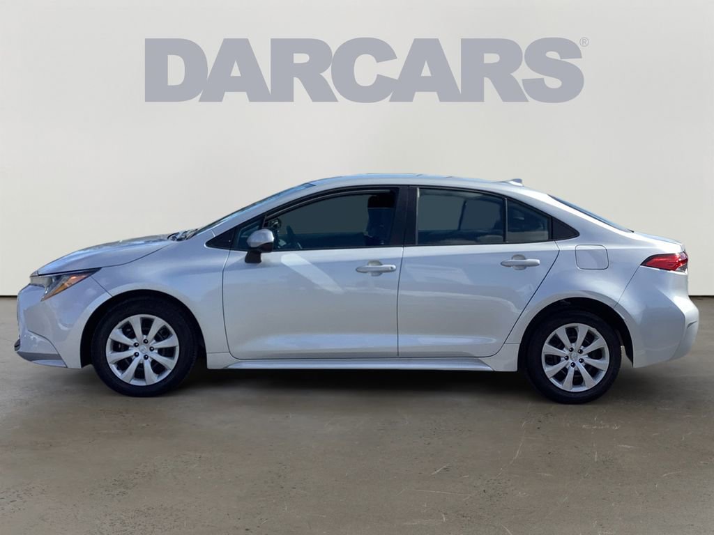 Used 2025 Toyota Corolla LE image 7