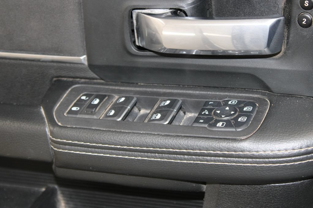 Used 2025 RAM 2500 Laramie AWD/4WD image 30