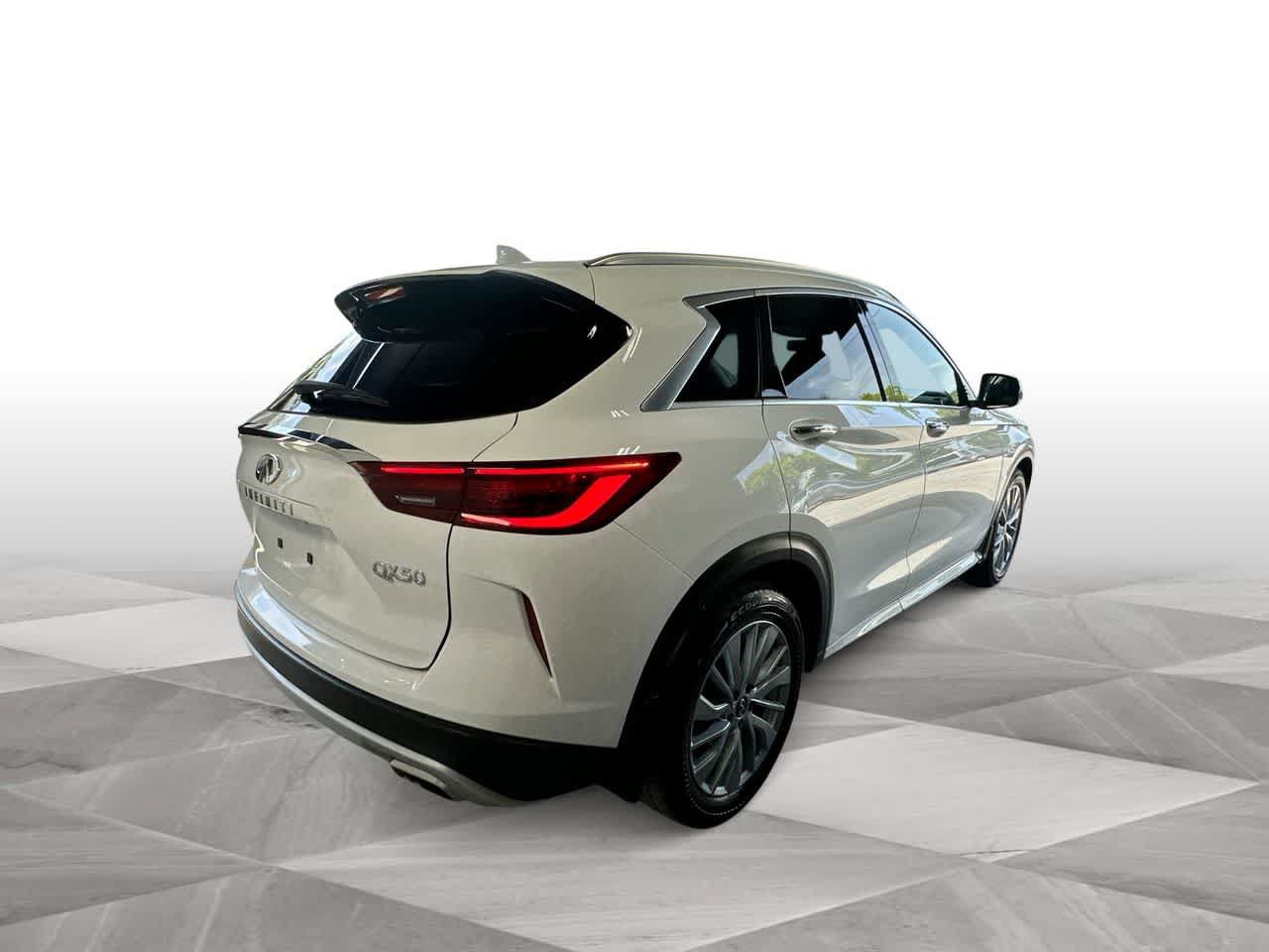 Used 2023 INFINITI QX50 Luxe FWD image 8