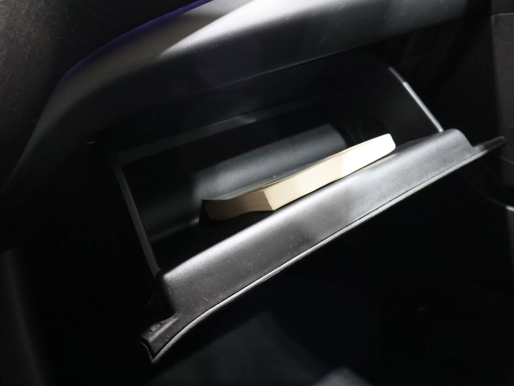 Used 2018 Chevrolet Malibu LT image 30