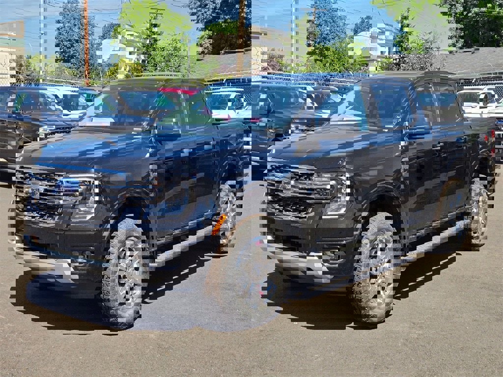 New 2025 Ford Ranger XLT w/ Chrome Accent Package