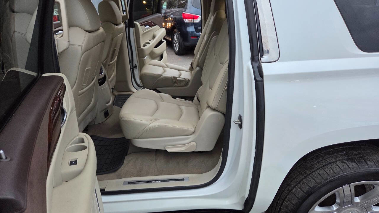 Used 2016 Cadillac Escalade ESV Premium image 27