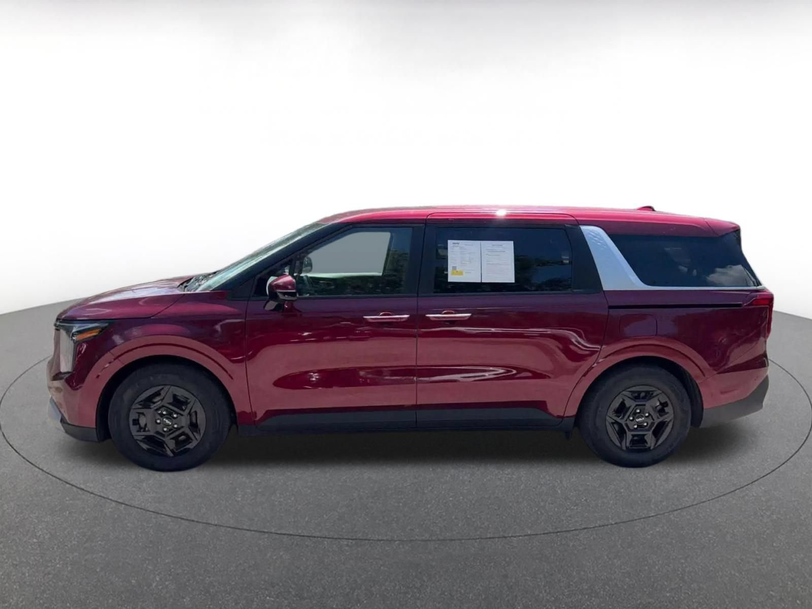 Used 2026 Kia Carnival FWD image 9