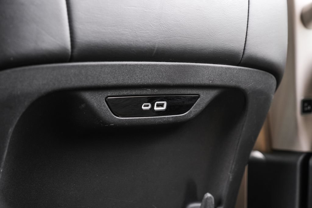 Used 2024 Chrysler Pacifica Touring-L FWD image 51