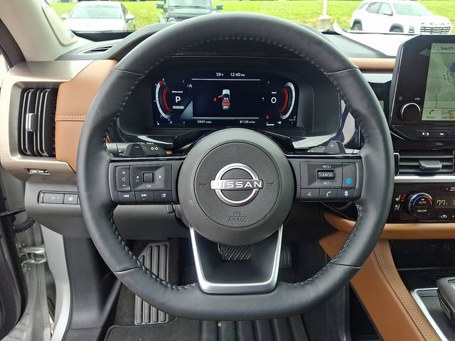 Used 2025 Nissan Pathfinder Platinum w/ Cargo Package FWD image 18