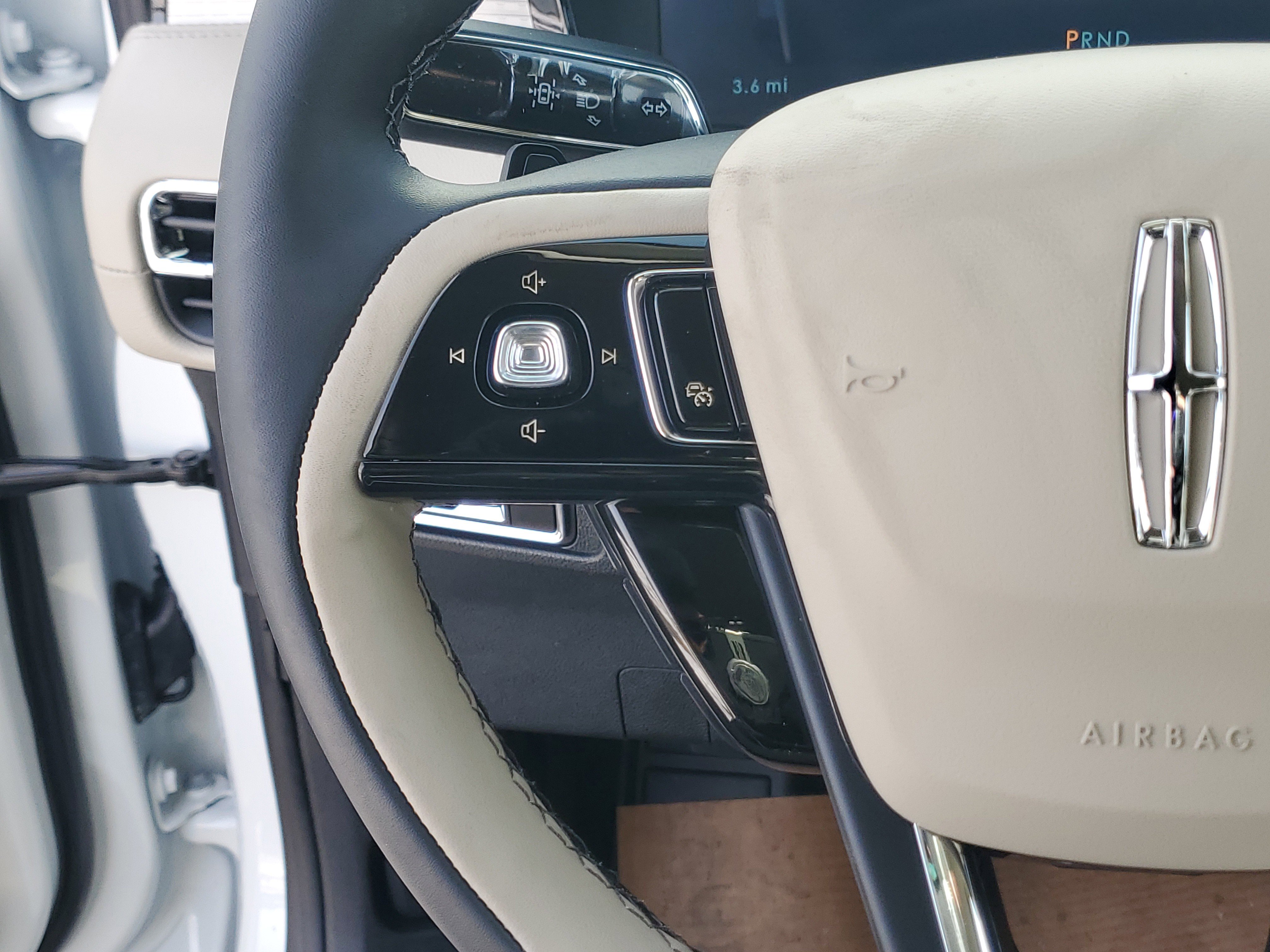 New 2026 Lincoln Corsair Premiere image 15