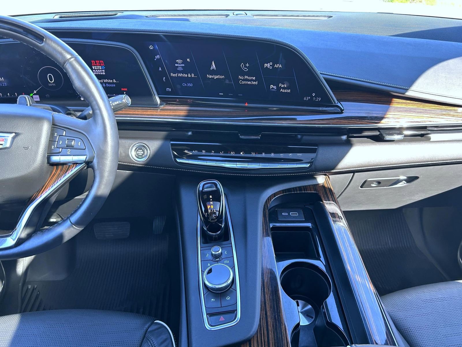 Certified 2024 Cadillac Escalade ESV Premium Luxury w/ Performance Package image 18