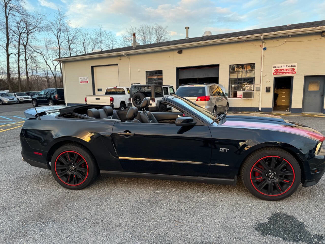 Used 2010 Ford Mustang GT Premium image 6