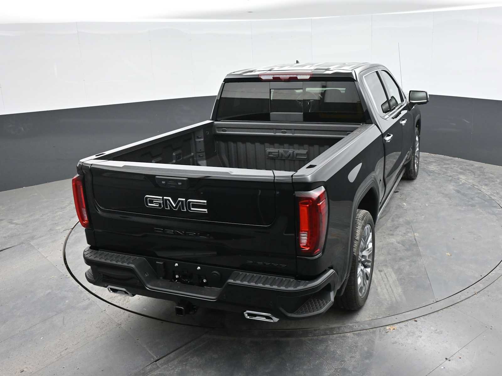 New 2026 GMC Sierra 1500 Denali w/ Denali Reserve Package AWD/4WD image 21