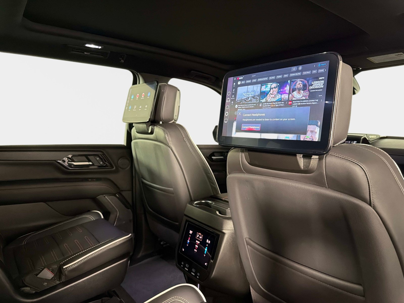 Used 2026 GMC Yukon XL AT4 Ultimate AWD/4WD image 31