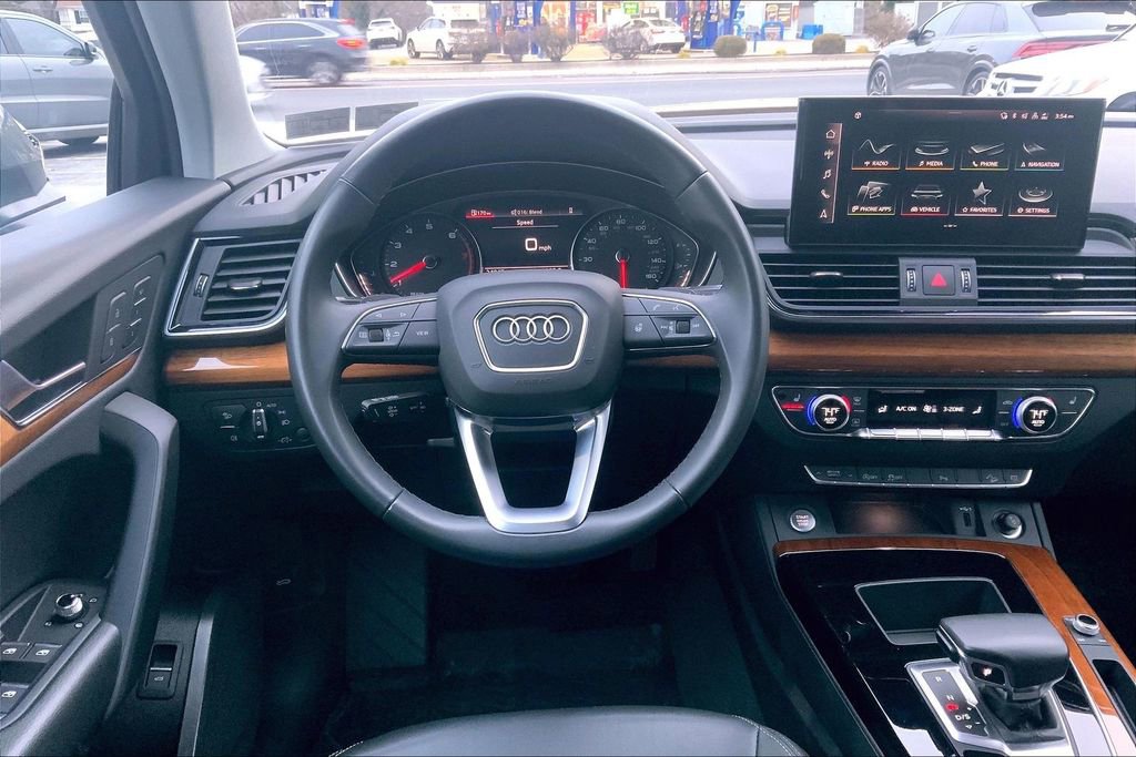 Certified 2023 Audi Q5 2.0T Premium w/ Convenience Package image 5
