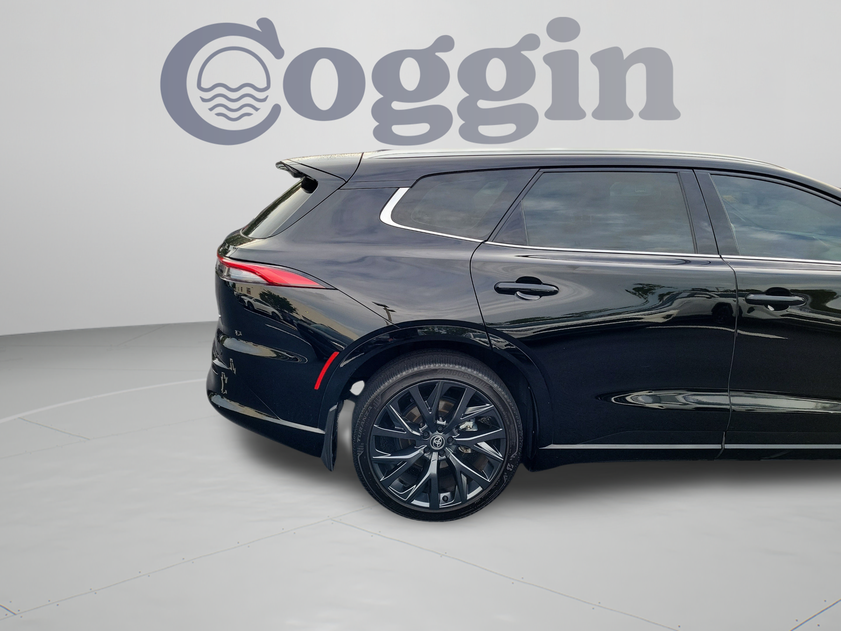 Certified 2025 Toyota Crown Signia w/ Advanced Technology Package AWD/4WD image 31