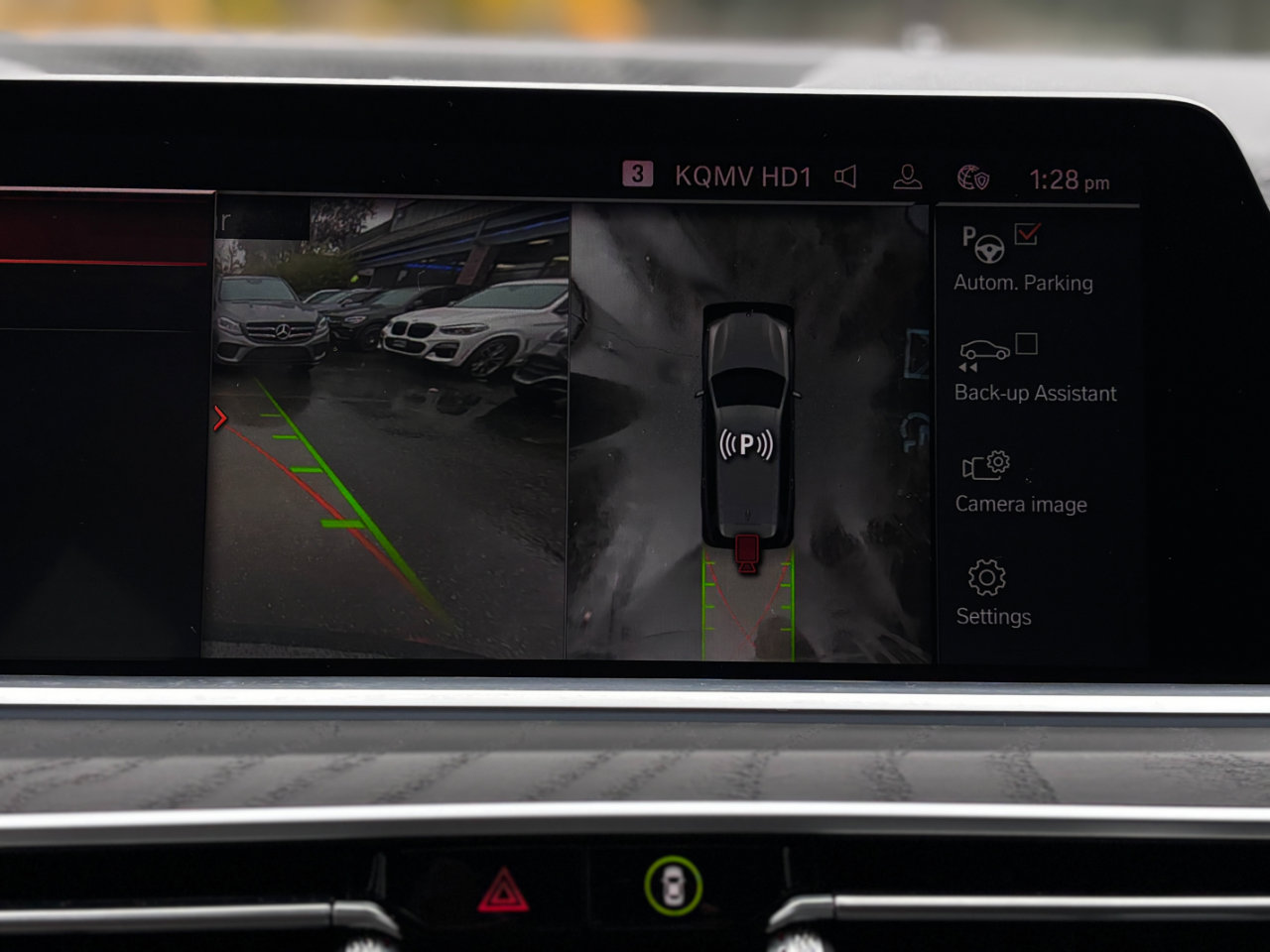 Used 2022 BMW X7 xDrive40i w/ M Sport Package image 21