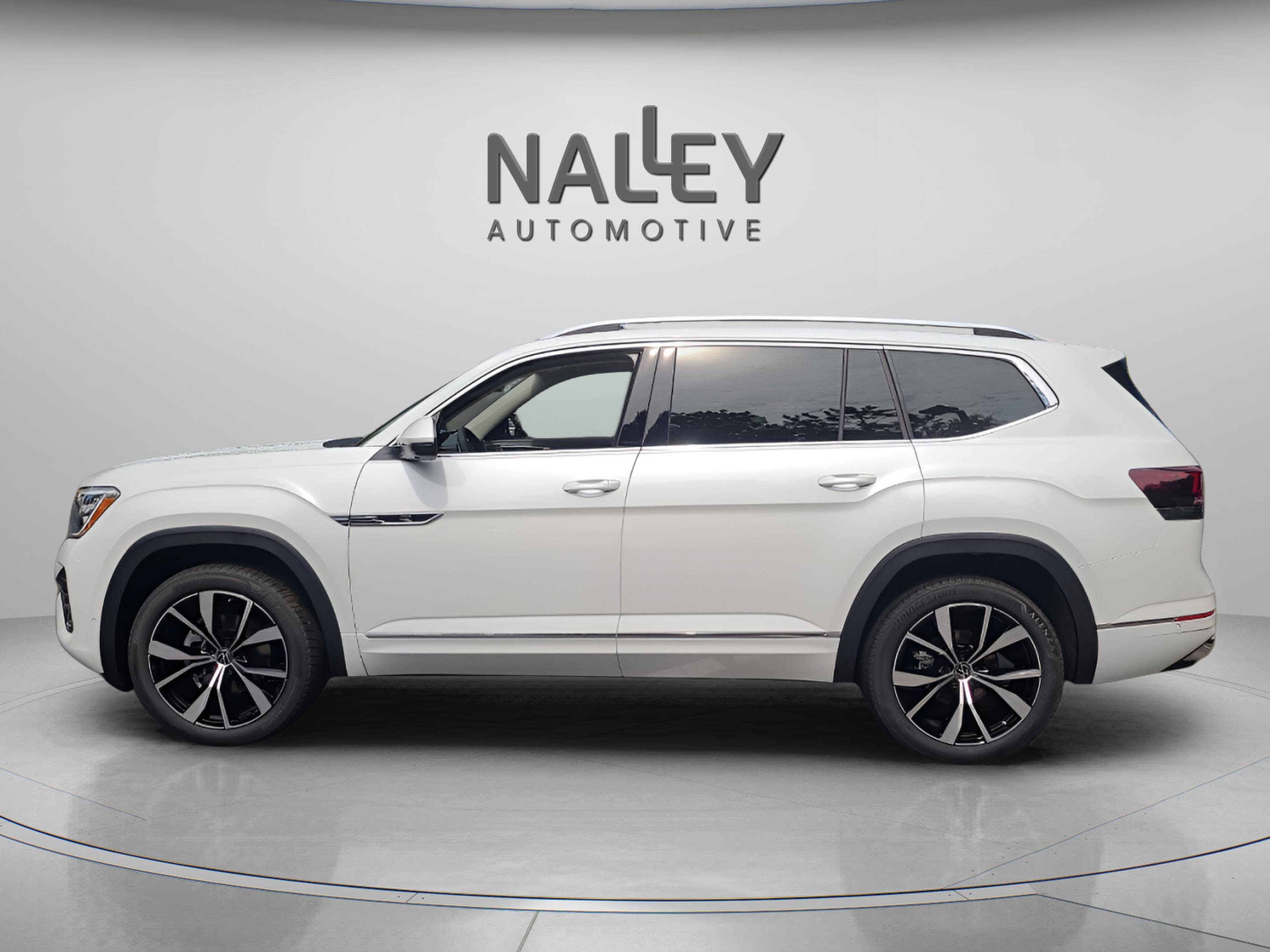New 2026 Volkswagen Atlas SEL Premium R-Line image 3