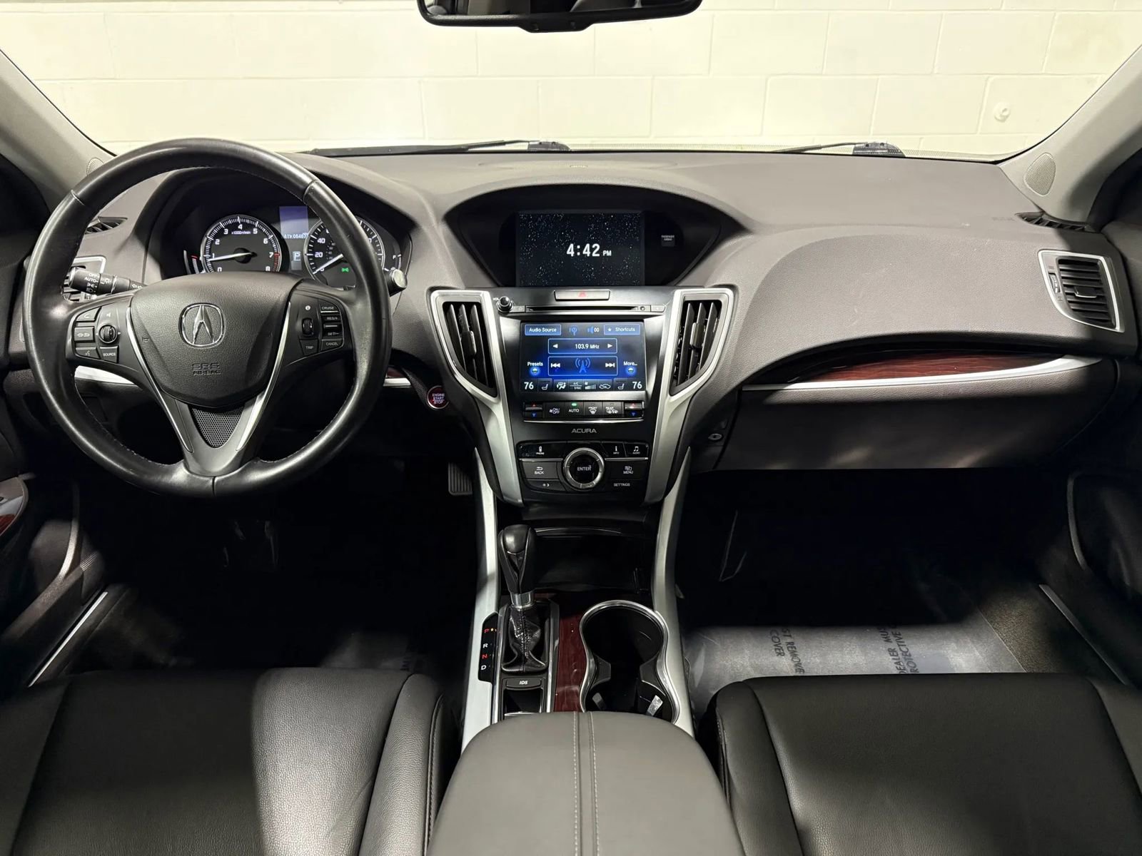 Used 2017 Acura TLX FWD image 20