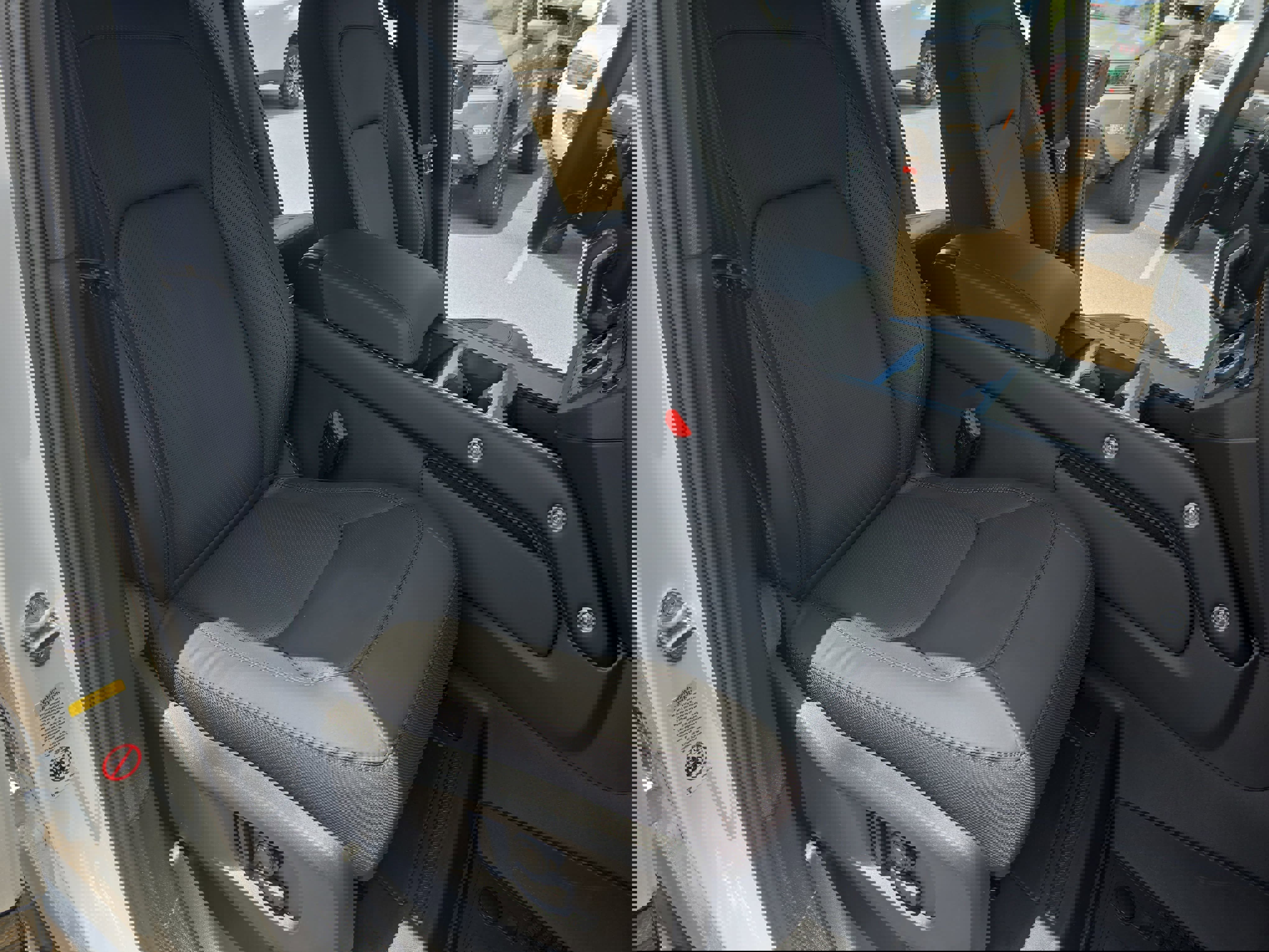 New 2025 Land Rover Defender 110 V8 image 10