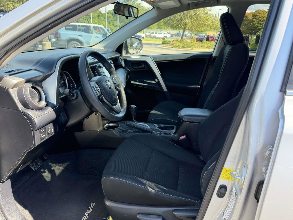 Used 2013 Toyota RAV4 XLE FWD image 15
