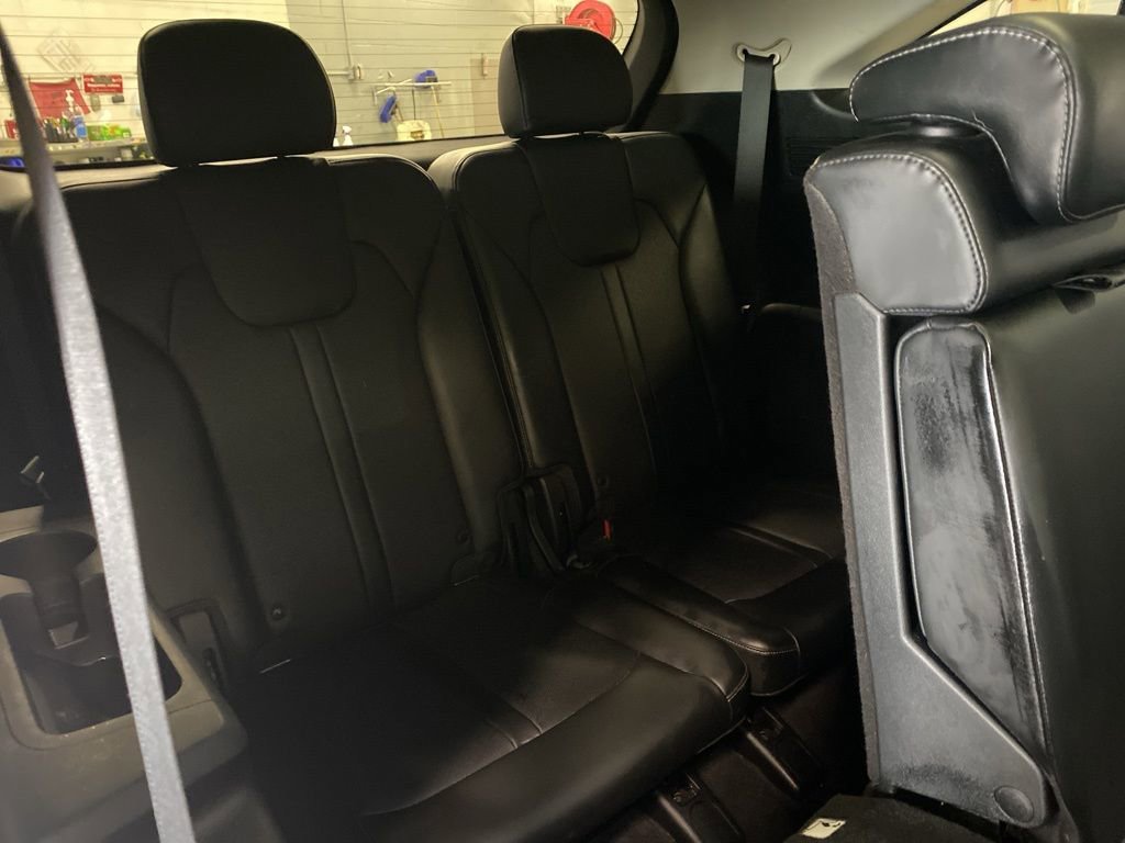 Used 2021 Kia Sorento S w/ Panoramic Sunroof Package image 14