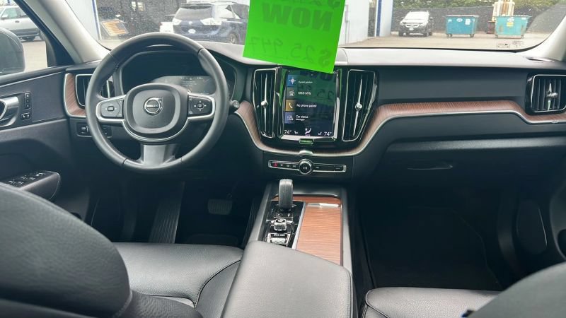 Used 2021 Volvo XC60 T8 Inscription Expression AWD/4WD image 7