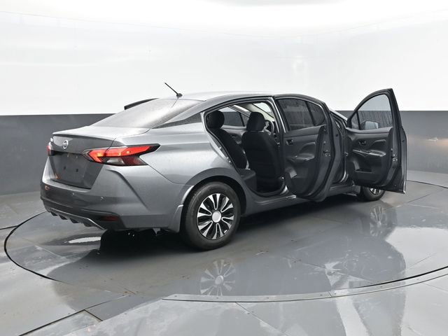 Used 2022 Nissan Versa S image 27