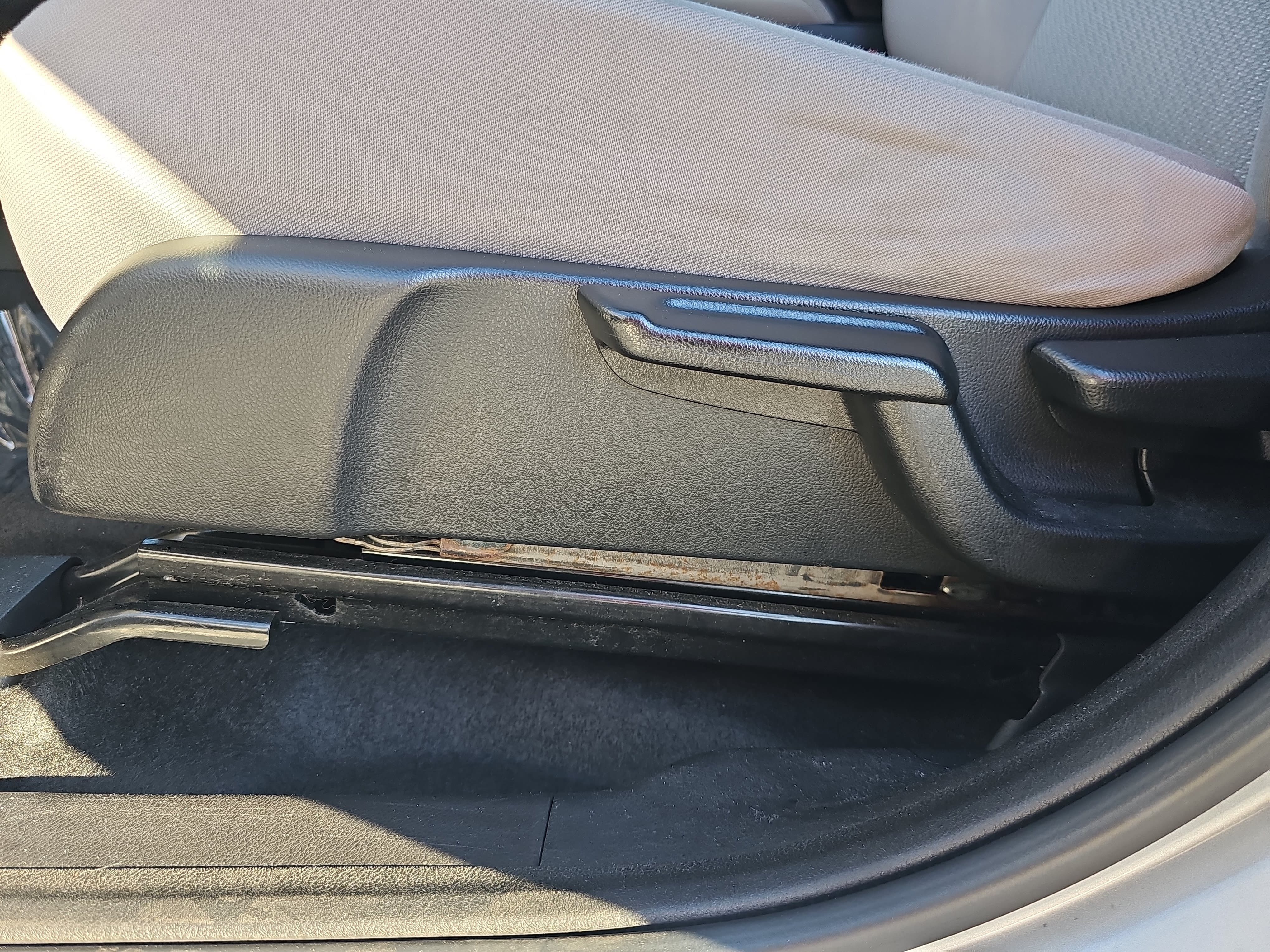 Used 2016 Honda HR-V LX image 28