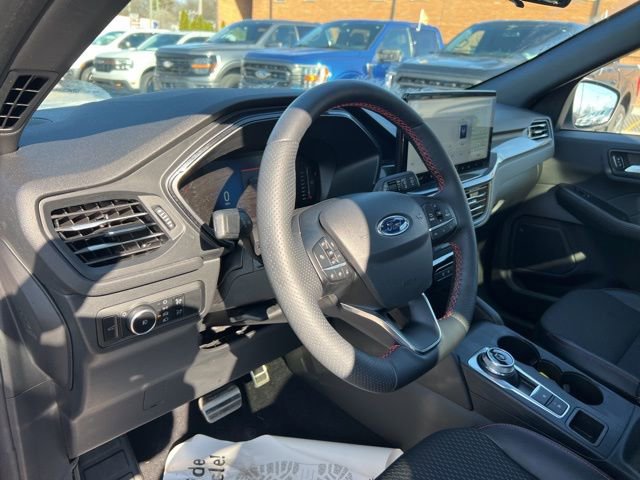 Certified 2024 Ford Escape ST-Line Select w/ Tech Pack #1 AWD/4WD image 7