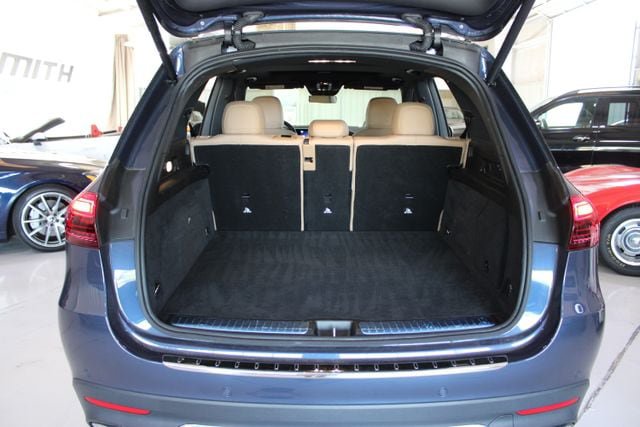 Used 2025 Mercedes-Benz GLE 450e 4MATIC image 29