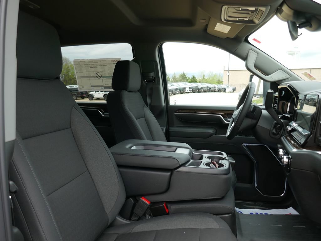 New 2026 GMC Sierra 2500 SLE w/ SLE Value Package; AWD/4WD image 11