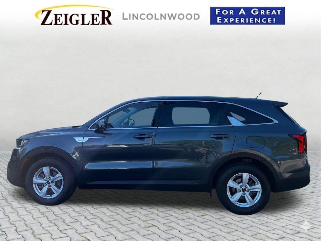 Used 2022 Kia Sorento LX FWD image 3