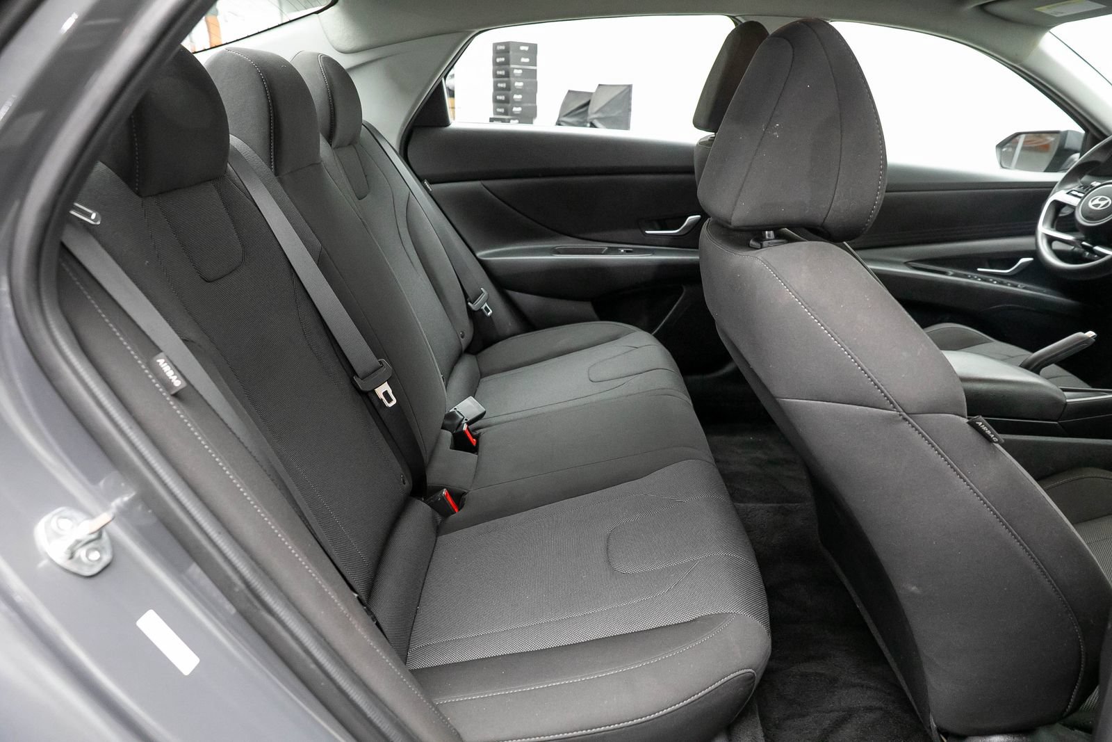 Used 2024 Hyundai Elantra SE FWD image 21