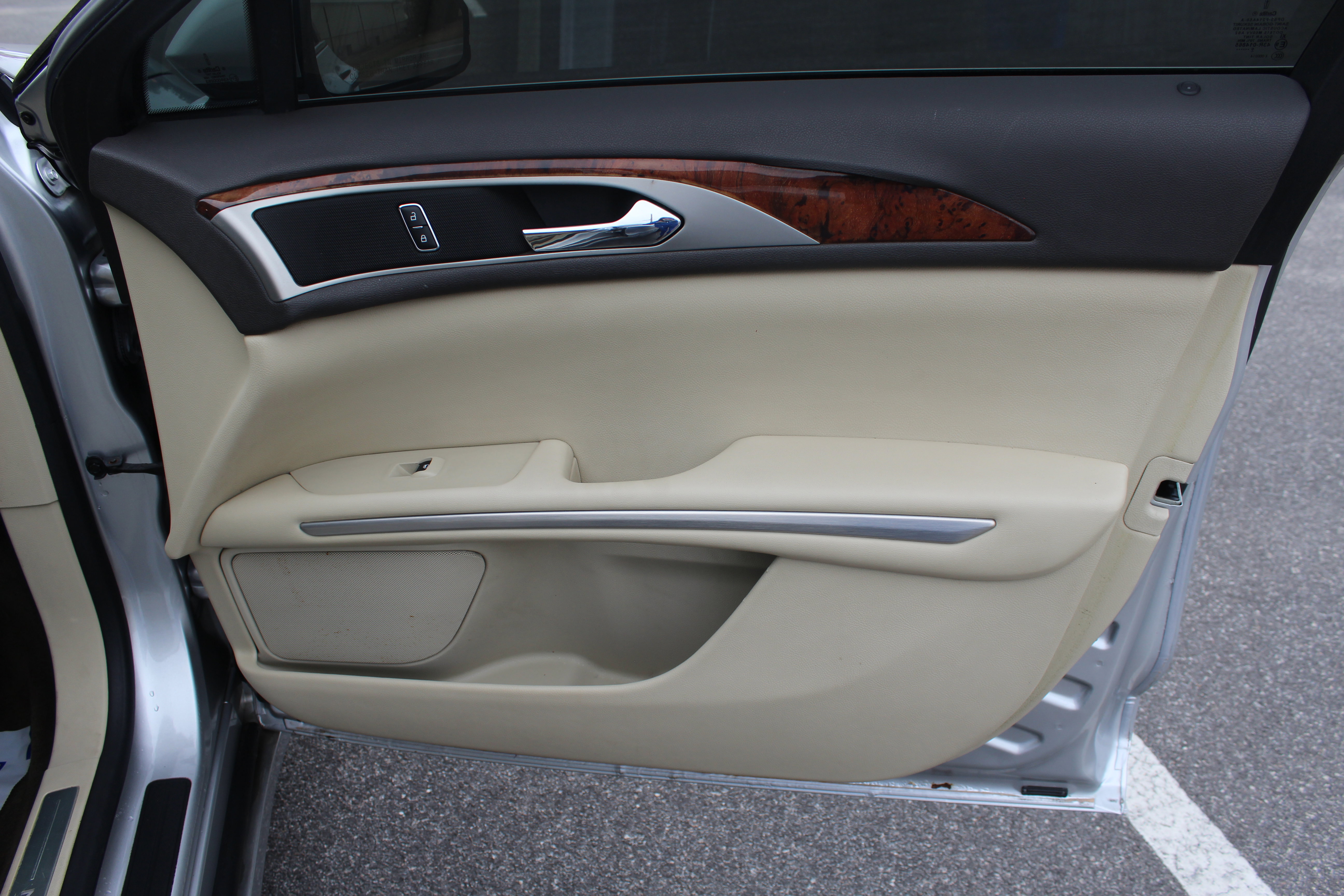 Used 2013 Lincoln MKZ Base image 50