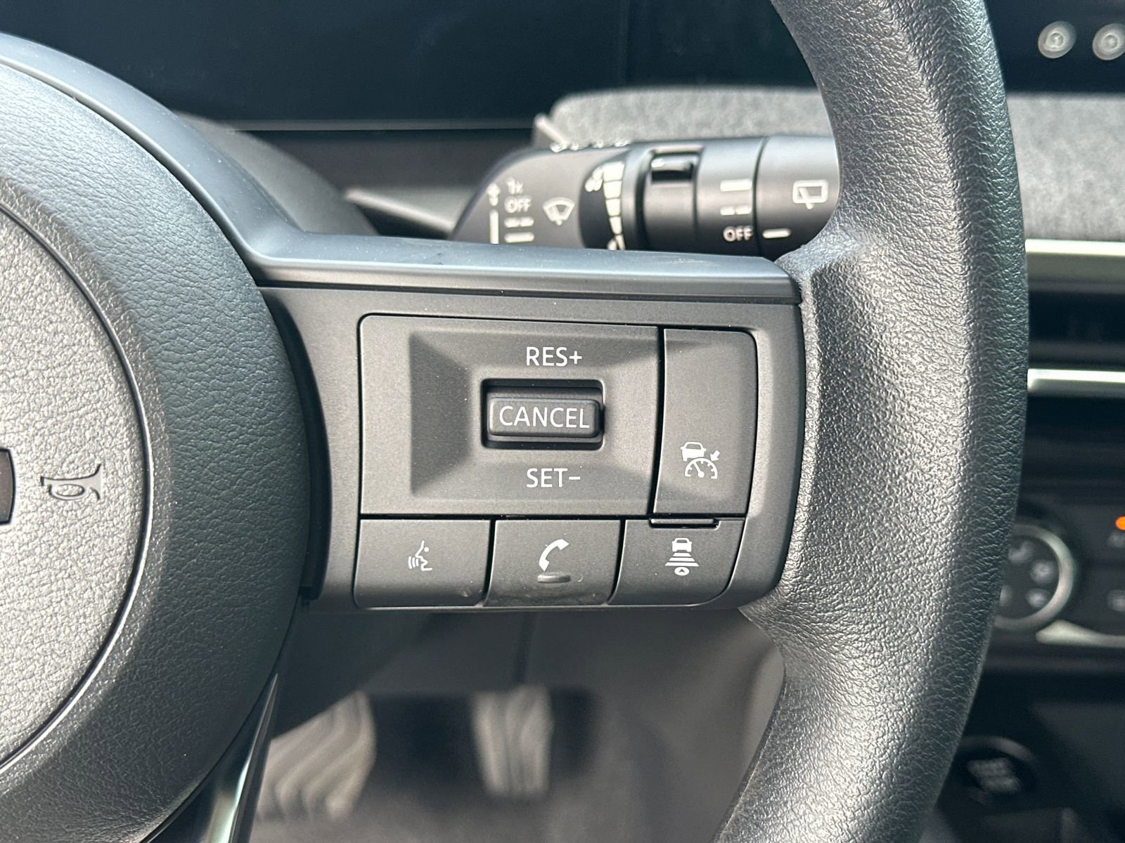 New 2026 Nissan Kicks S image 24