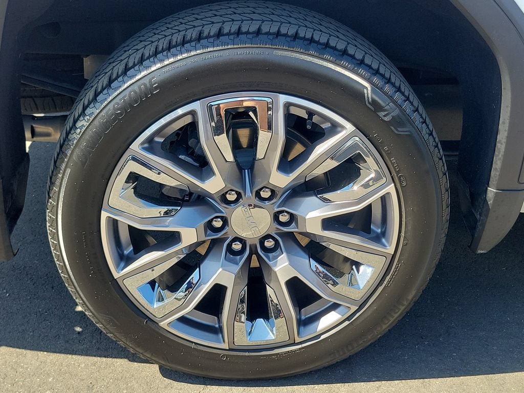 Used 2024 GMC Sierra 1500 Denali RWD image 5