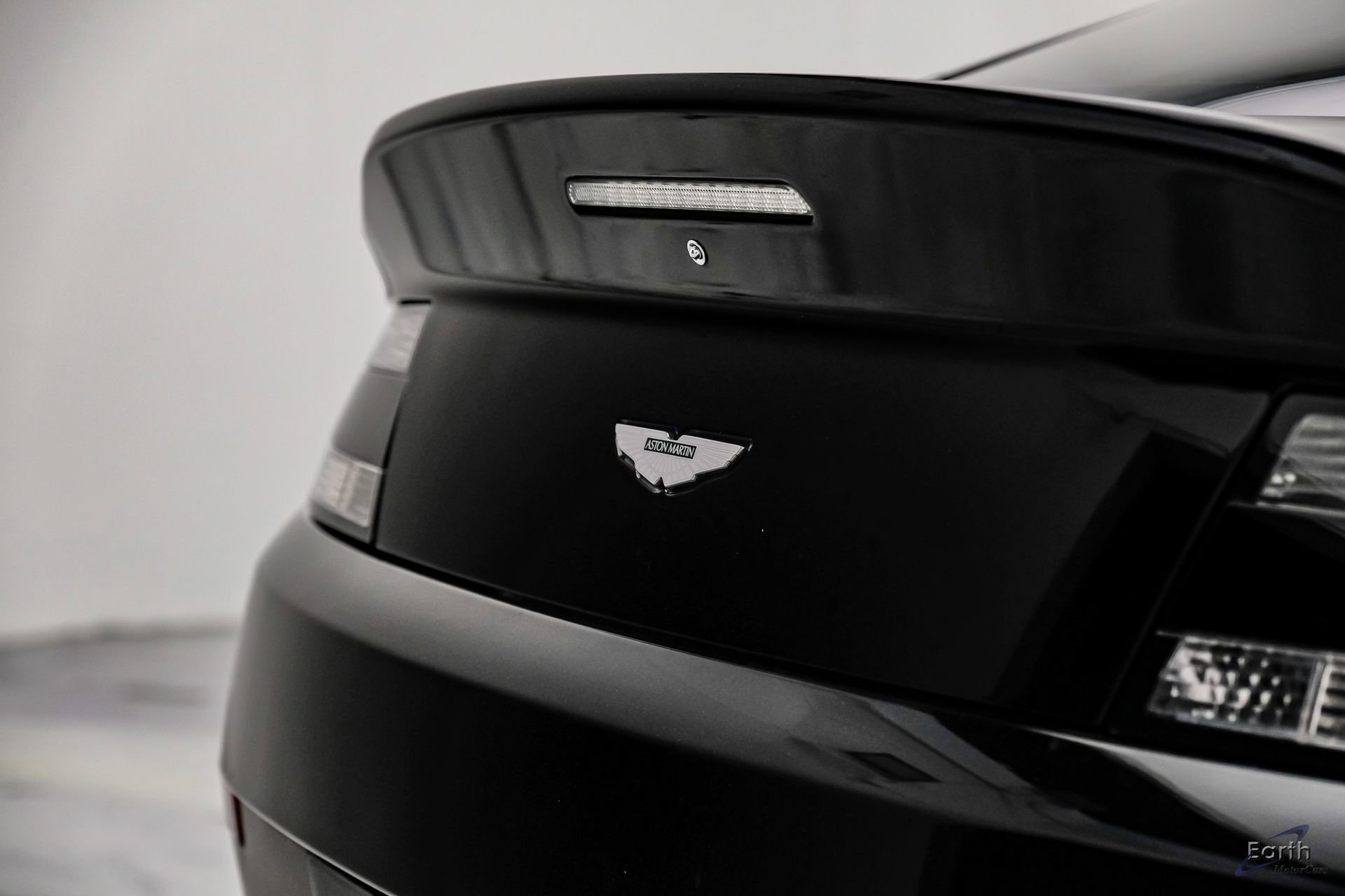 Used 2015 Aston Martin V8 Vantage GT RWD image 18